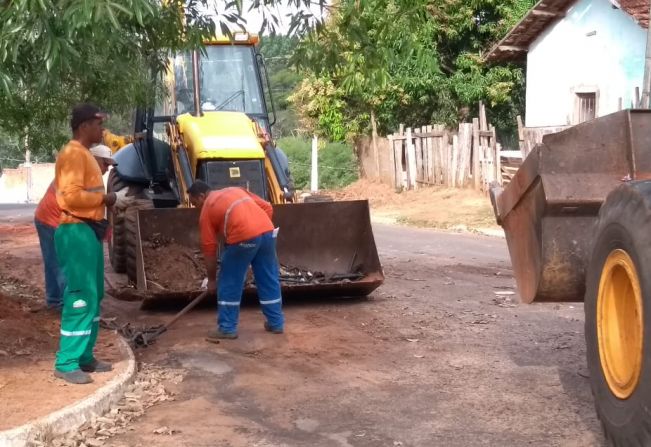 Prefeitura segue com ação integrada de limpeza e serviços por toda cidade