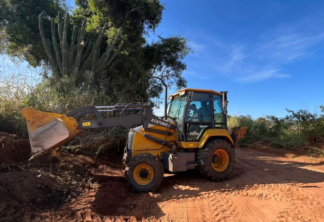 Prefeitura de Agudos trabalha para melhorar as condições das estradas rurais do município