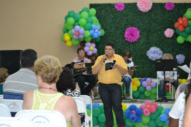 Feira do Livro reuniu centenas de pessoas na semana passada em Agudos