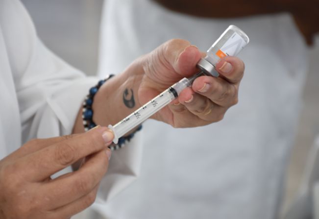 Vacinação de profissionais da educação começa no dia 12 e será na AATI