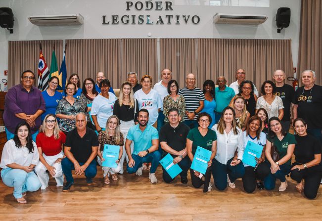 Prefeitura assina R$ 16 milhões em convênios com entidades de Agudos