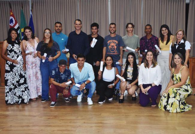 Prefeitura de Agudos celebra formatura dos cursos de capacitação